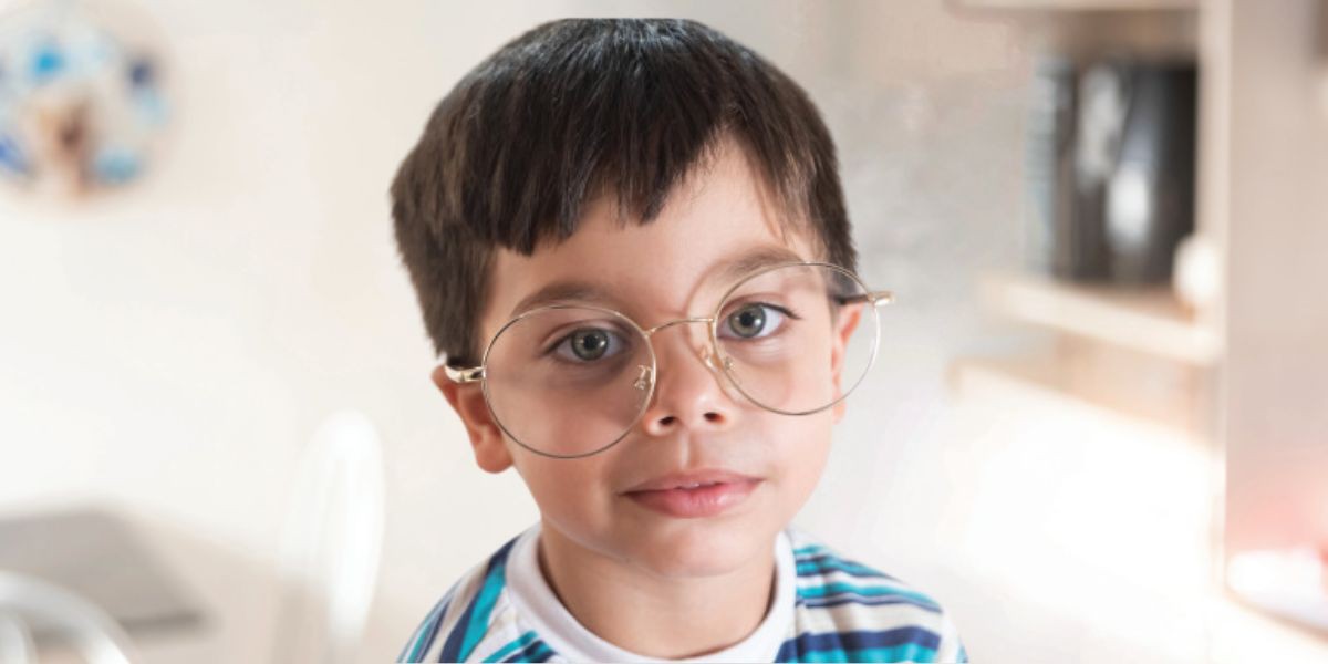 Benefícios dos auxílios ópticos para crianças com baixa visão
Leia mais...